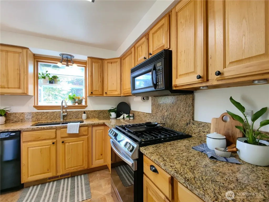 6786 La Bello Drive Lynden WA 98264