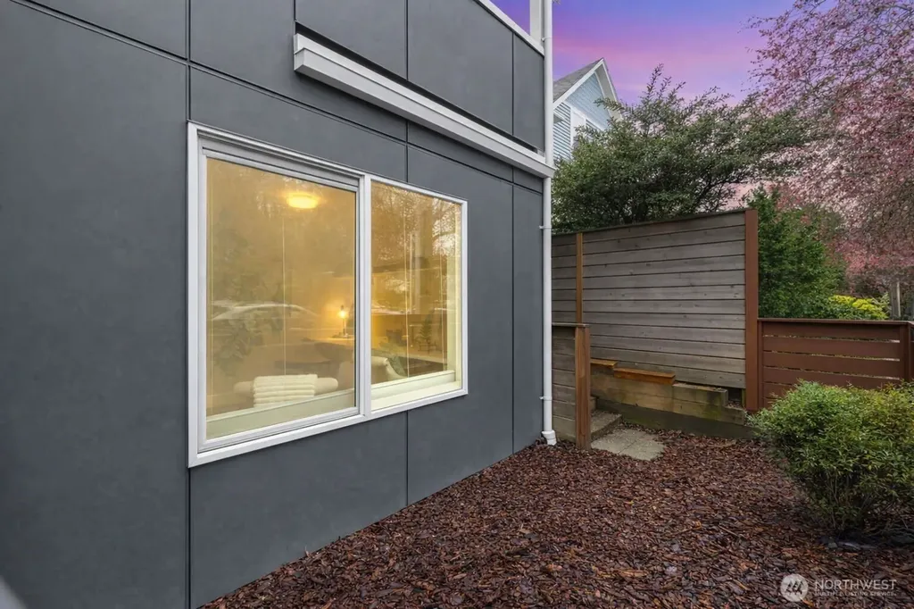 1523 NW 64th Street Seattle WA 98107
