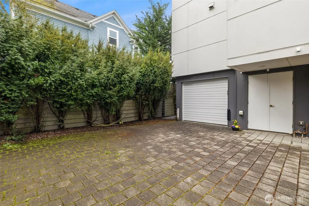 1523 NW 64th Street Seattle WA 98107