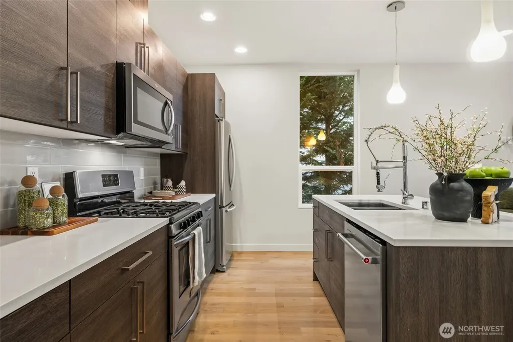 1523 NW 64th Street Seattle WA 98107