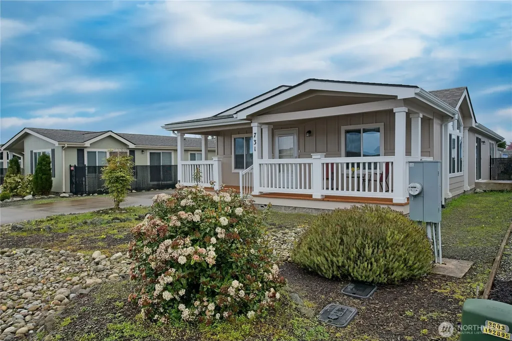 731 W. Heritage Loop Sequim WA 98382