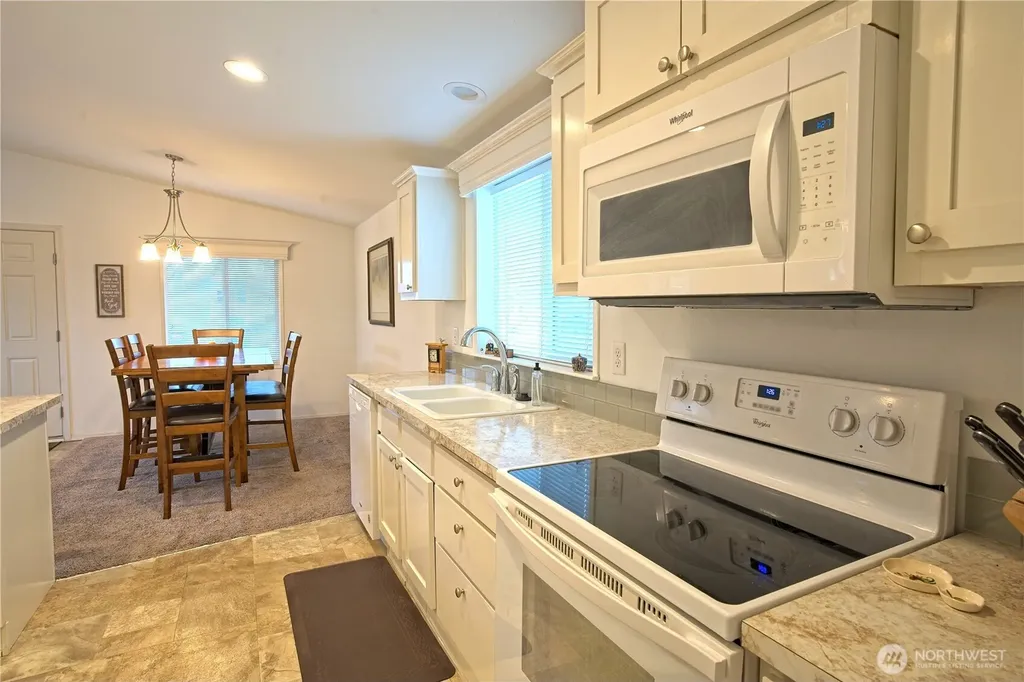 731 W. Heritage Loop Sequim WA 98382