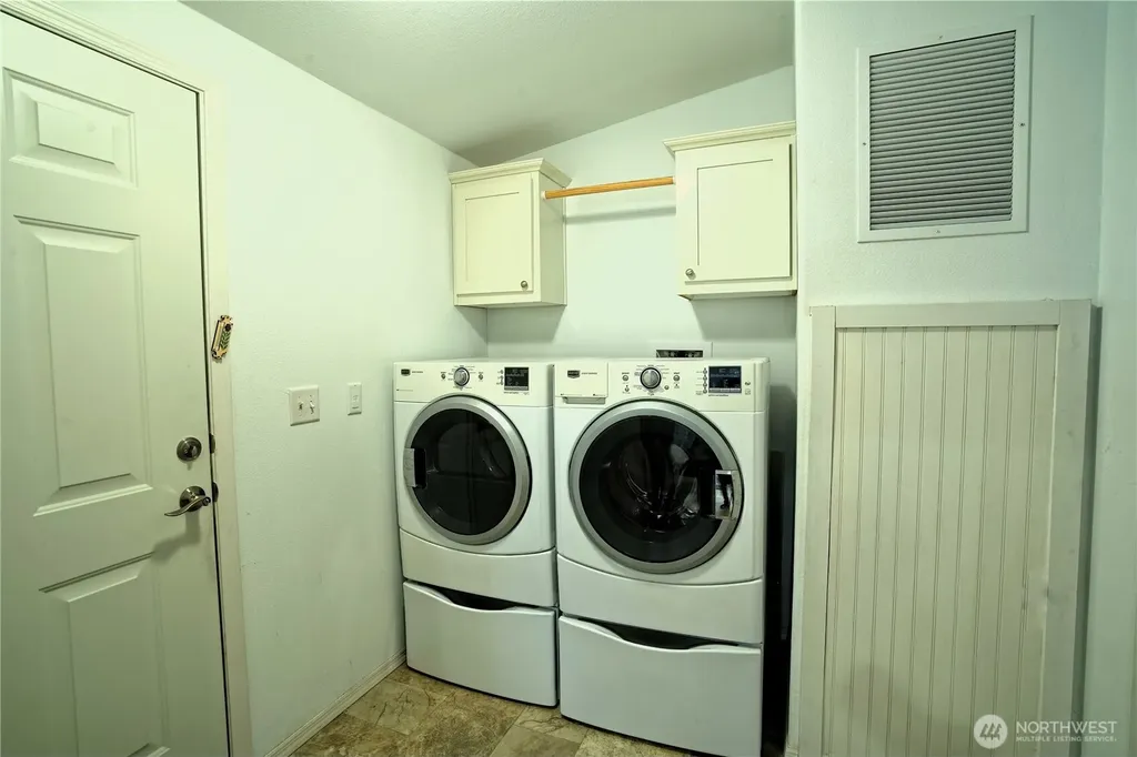 731 W. Heritage Loop Sequim WA 98382
