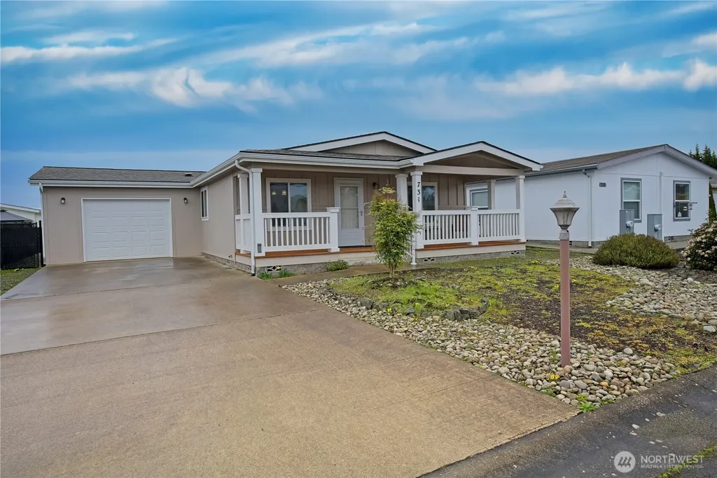 731 W. Heritage Loop Sequim WA 98382