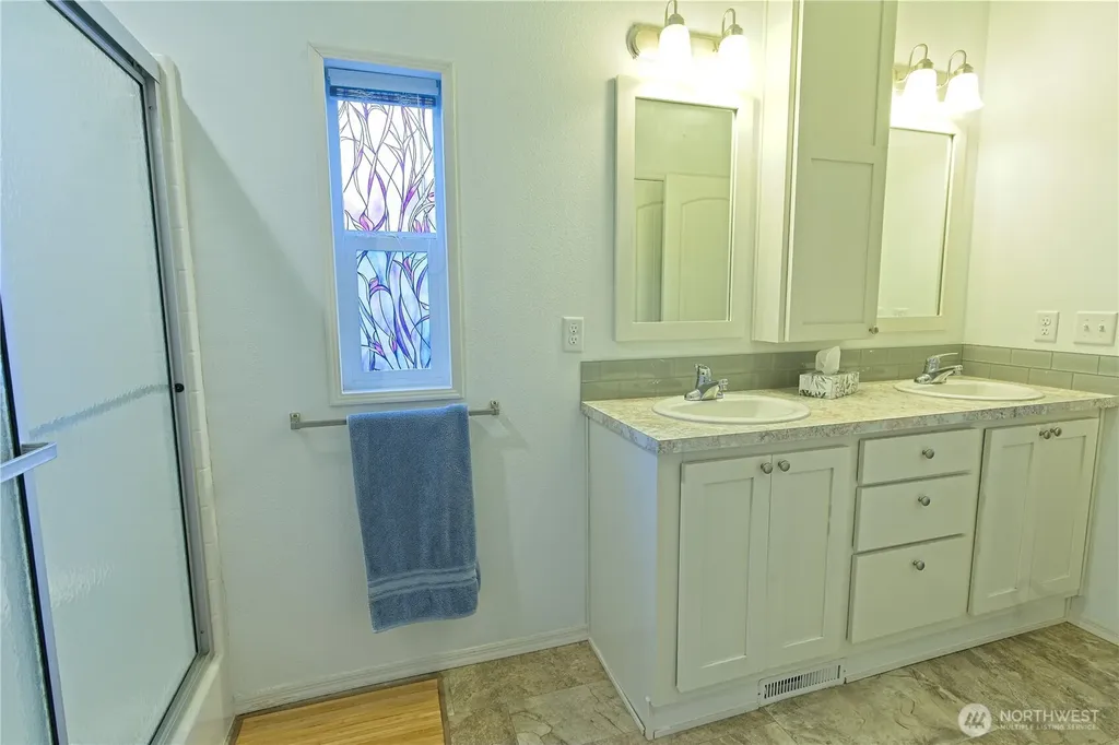 731 W. Heritage Loop Sequim WA 98382