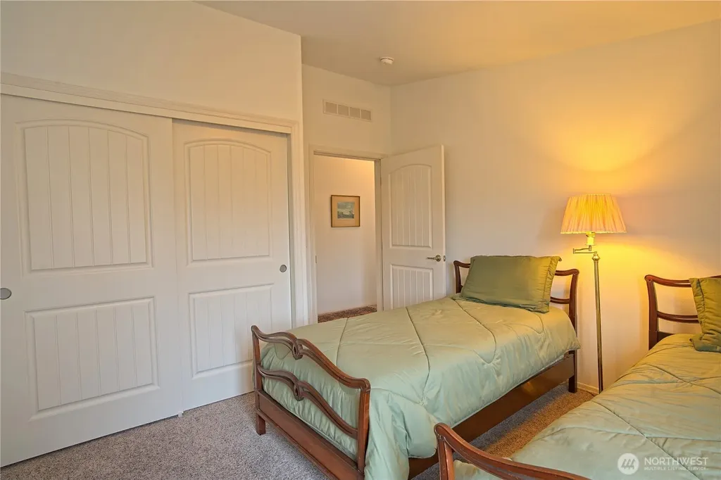 731 W. Heritage Loop Sequim WA 98382