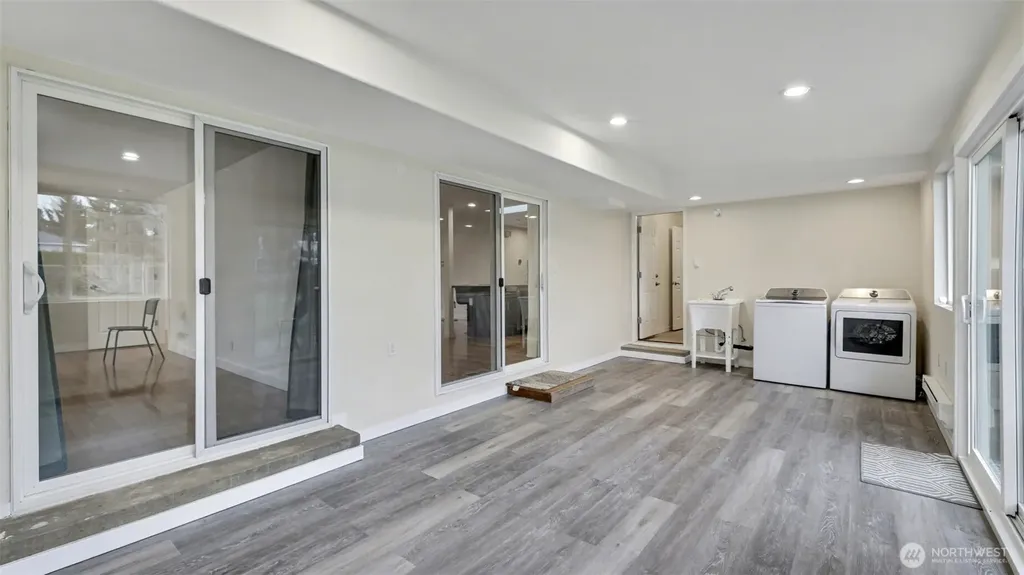 2200 NE 12th Renton WA 98056