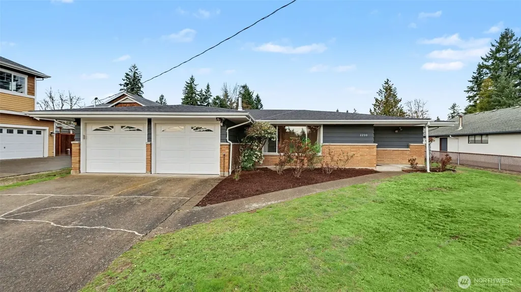 2200 NE 12th Renton WA 98056