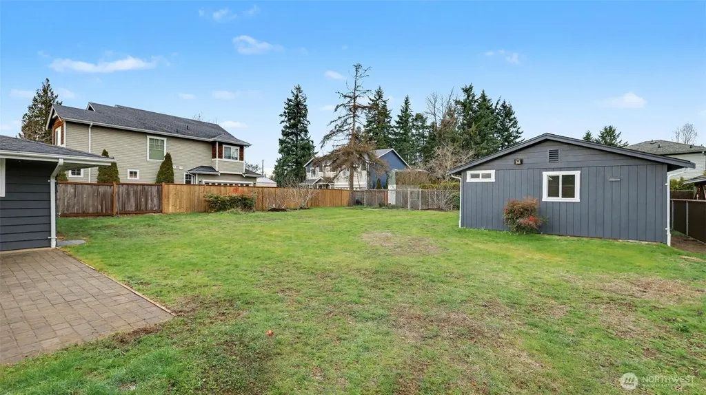 2200 NE 12th Renton WA 98056