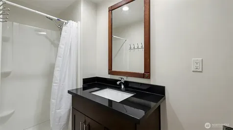 2200 NE 12th Renton WA 98056