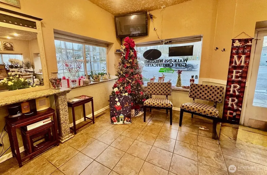 9222 Silverdale Way NW Silverdale WA 98383