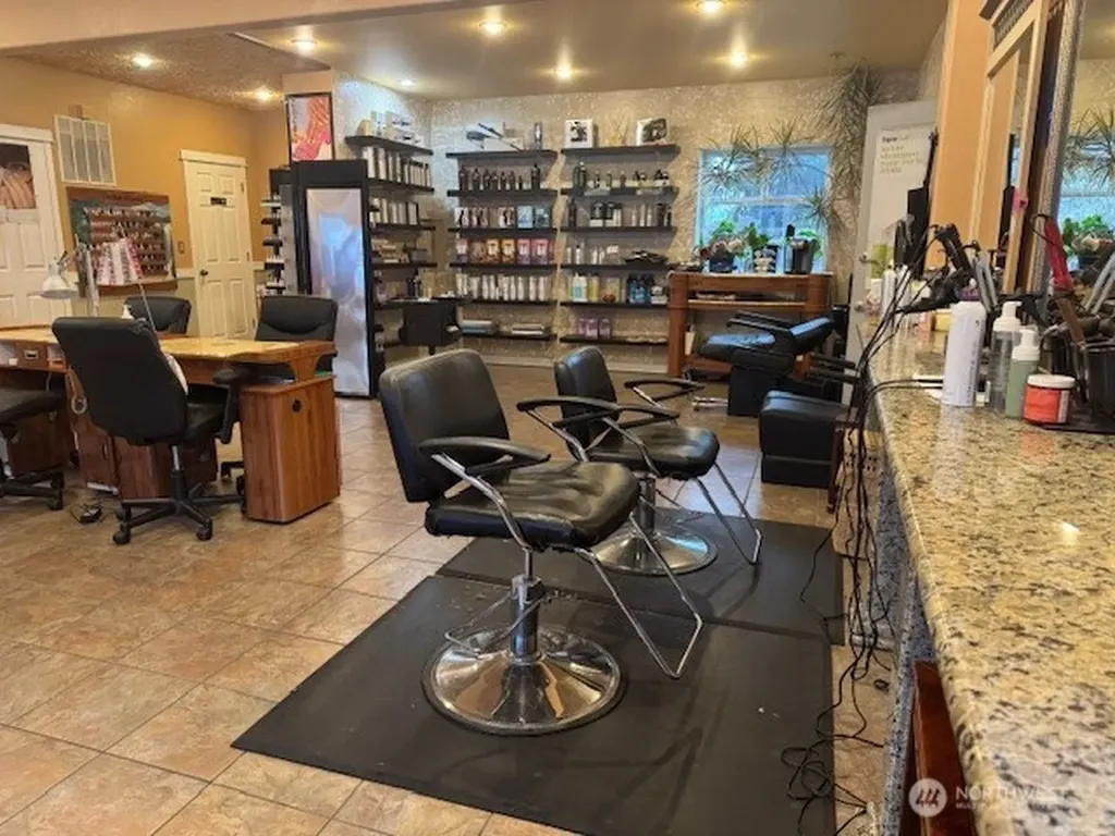 9222 Silverdale Way NW Silverdale WA 98383