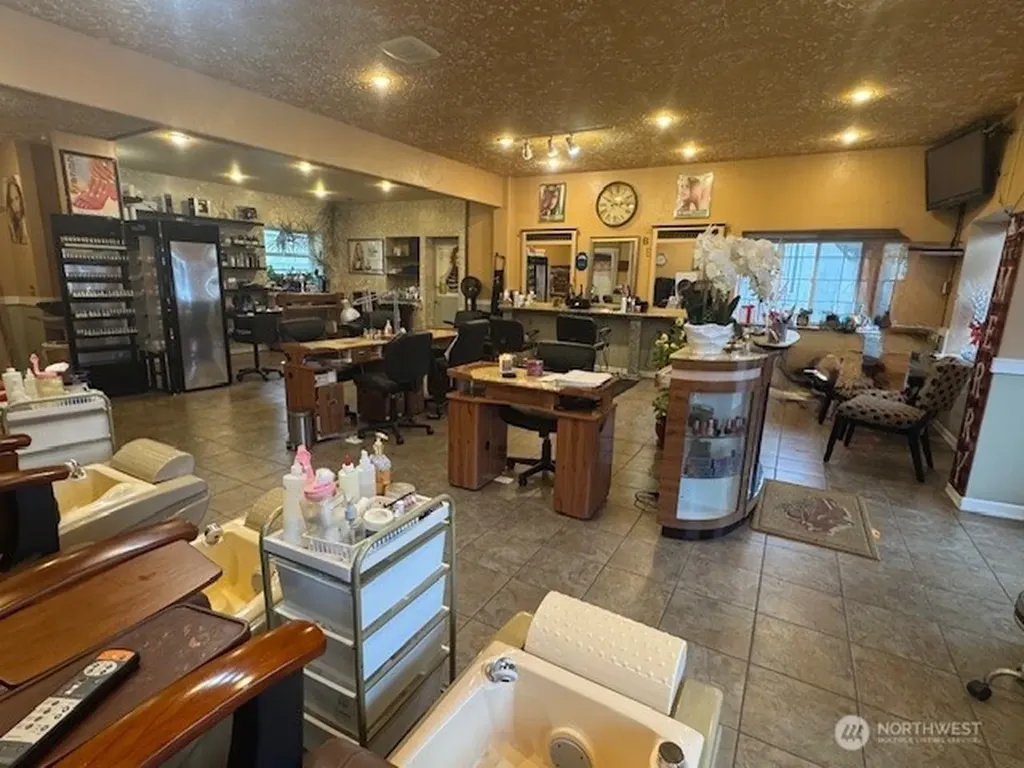 9222 Silverdale Way NW Silverdale WA 98383