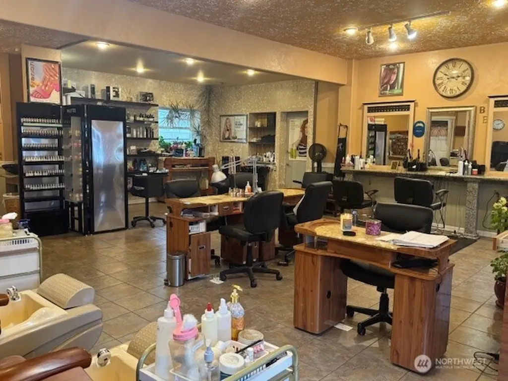 9222 Silverdale Way NW Silverdale WA 98383