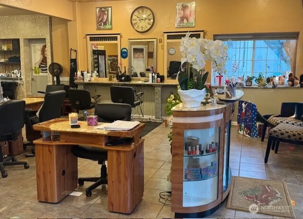 9222 Silverdale Way NW Silverdale WA 98383