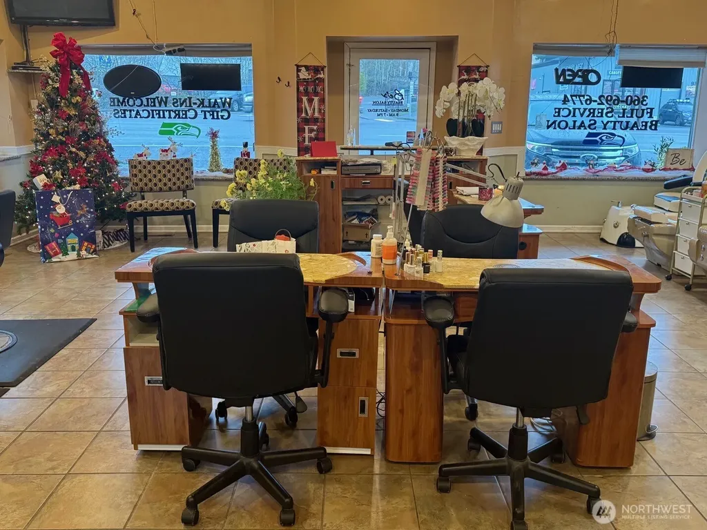9222 Silverdale Way NW Silverdale WA 98383