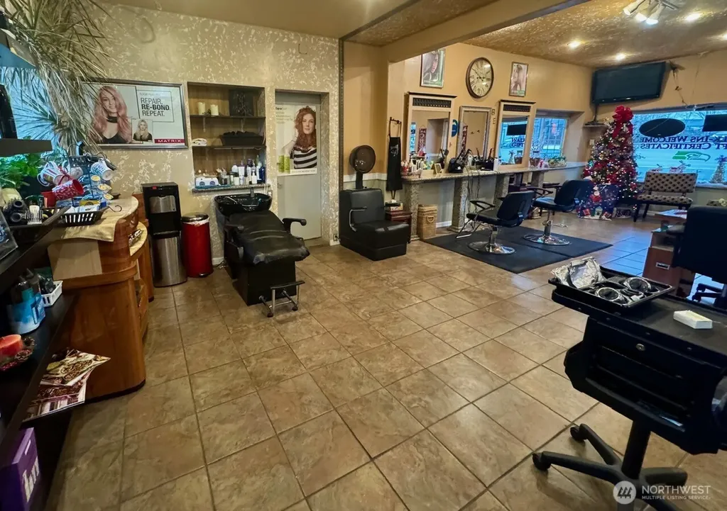 9222 Silverdale Way NW Silverdale WA 98383