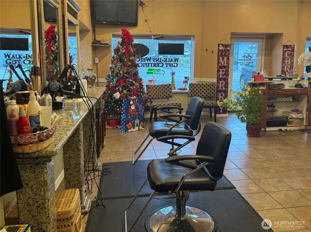 9222 Silverdale Way NW Silverdale WA 98383