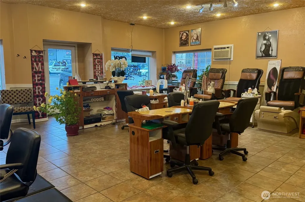 9222 Silverdale Way NW Silverdale WA 98383