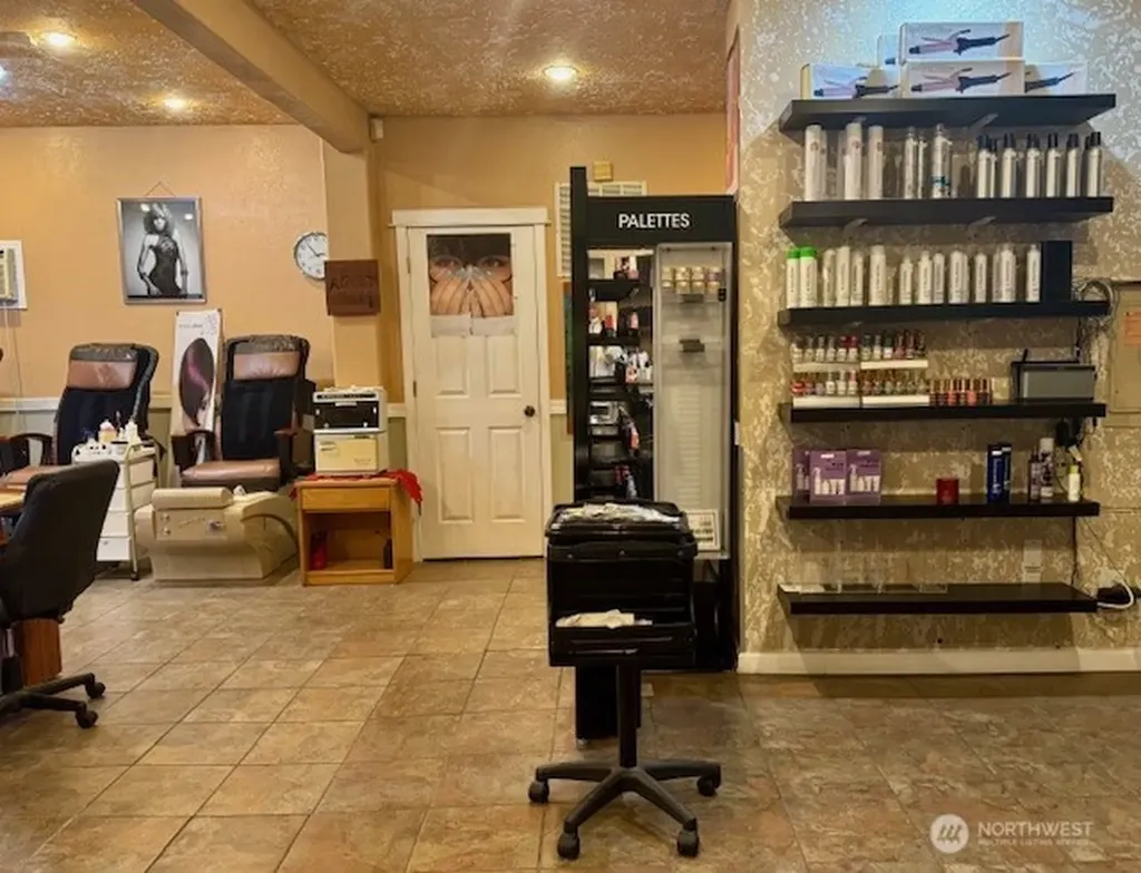 9222 Silverdale Way NW Silverdale WA 98383