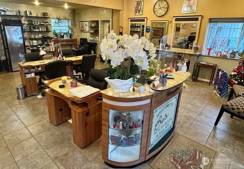 9222 Silverdale Way NW Silverdale WA 98383