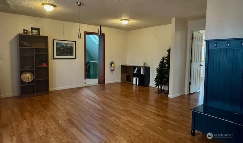 9222 Silverdale Way NW Silverdale WA 98383