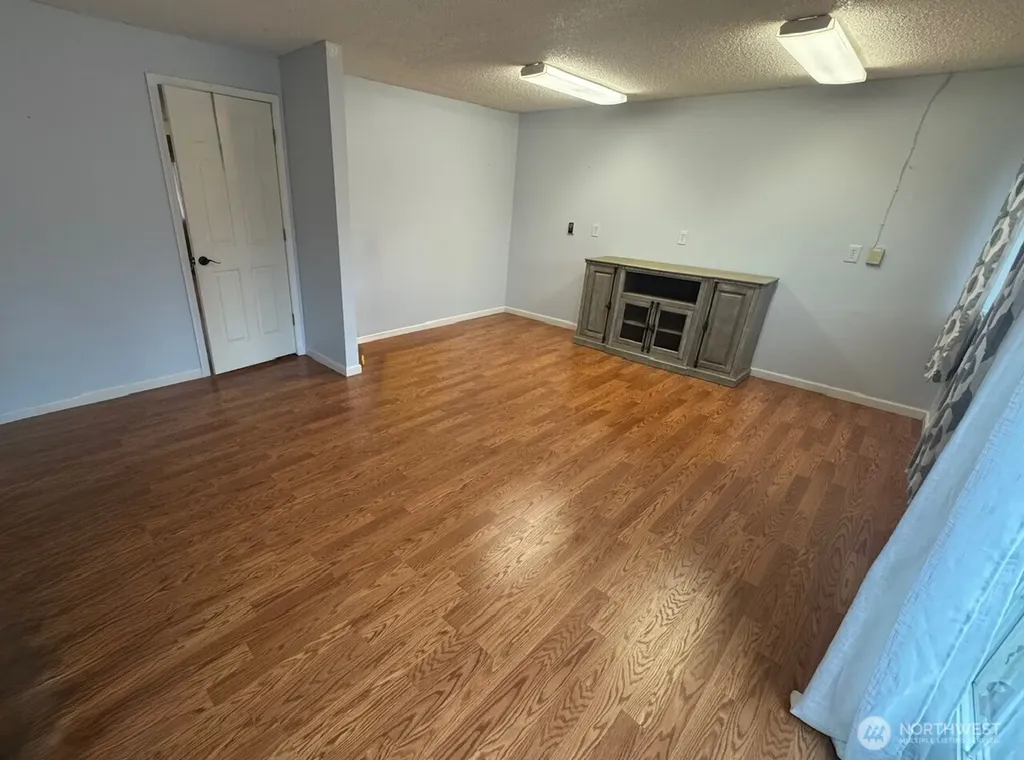 9222 Silverdale Way NW Silverdale WA 98383