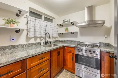 25710 Pacific Street Black Diamond WA 98010