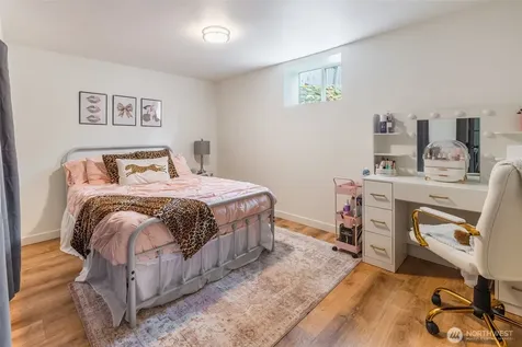 25710 Pacific Street Black Diamond WA 98010