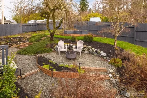 25710 Pacific Street Black Diamond WA 98010