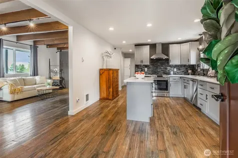 25710 Pacific Street Black Diamond WA 98010