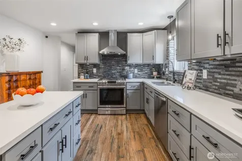 25710 Pacific Street Black Diamond WA 98010