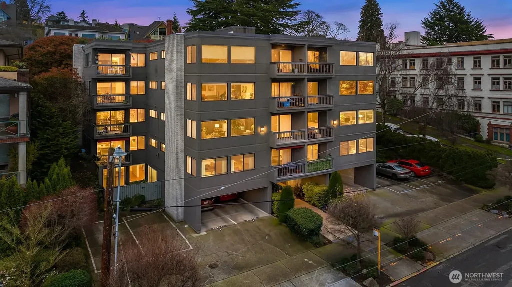 654 W Olympic Place Seattle WA 98119