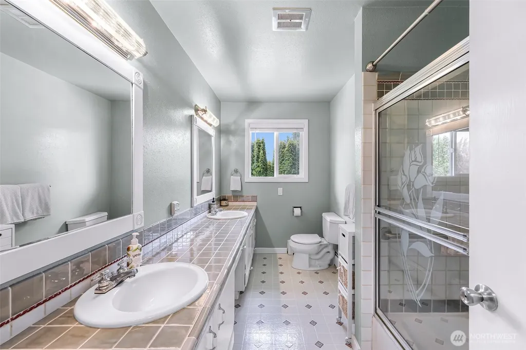2721 Mcleod Road Bellingham WA 98225