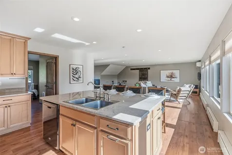 34602 NE 49th Place La Center WA 98629