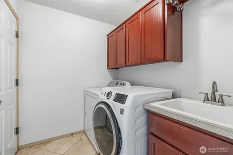 34602 NE 49th Place La Center WA 98629