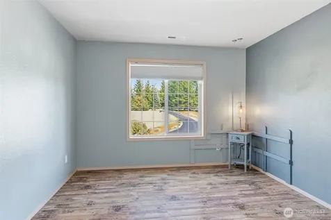 34602 NE 49th Place La Center WA 98629