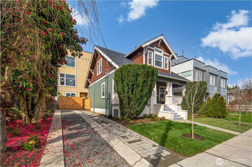 3037 21st Avenue W Seattle WA 98199
