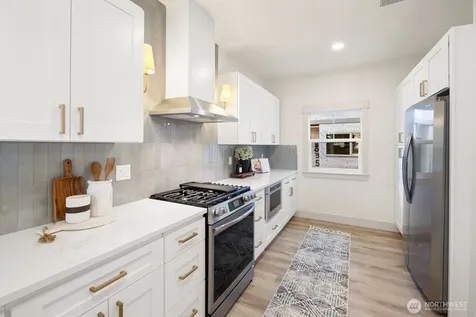 3037 21st Avenue W Seattle WA 98199
