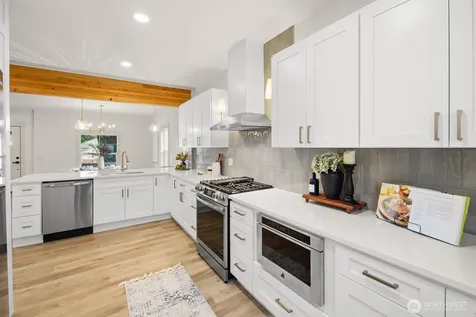 3037 21st Avenue W Seattle WA 98199