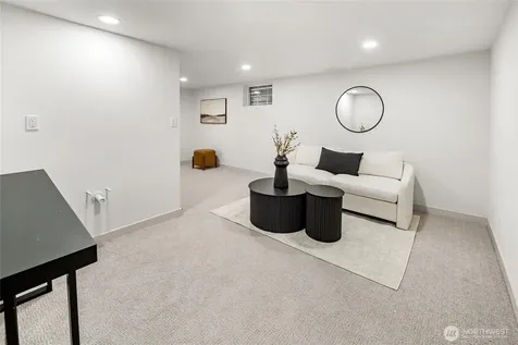 3037 21st Avenue W Seattle WA 98199
