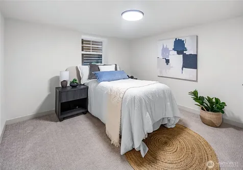 3037 21st Avenue W Seattle WA 98199