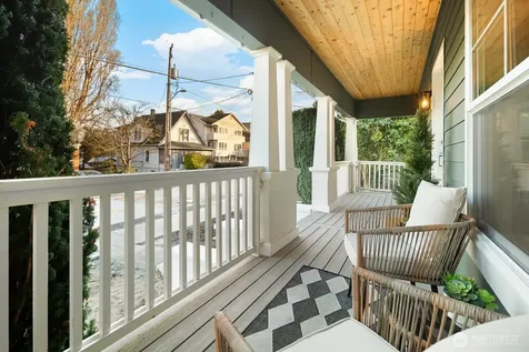 3037 21st Avenue W Seattle WA 98199