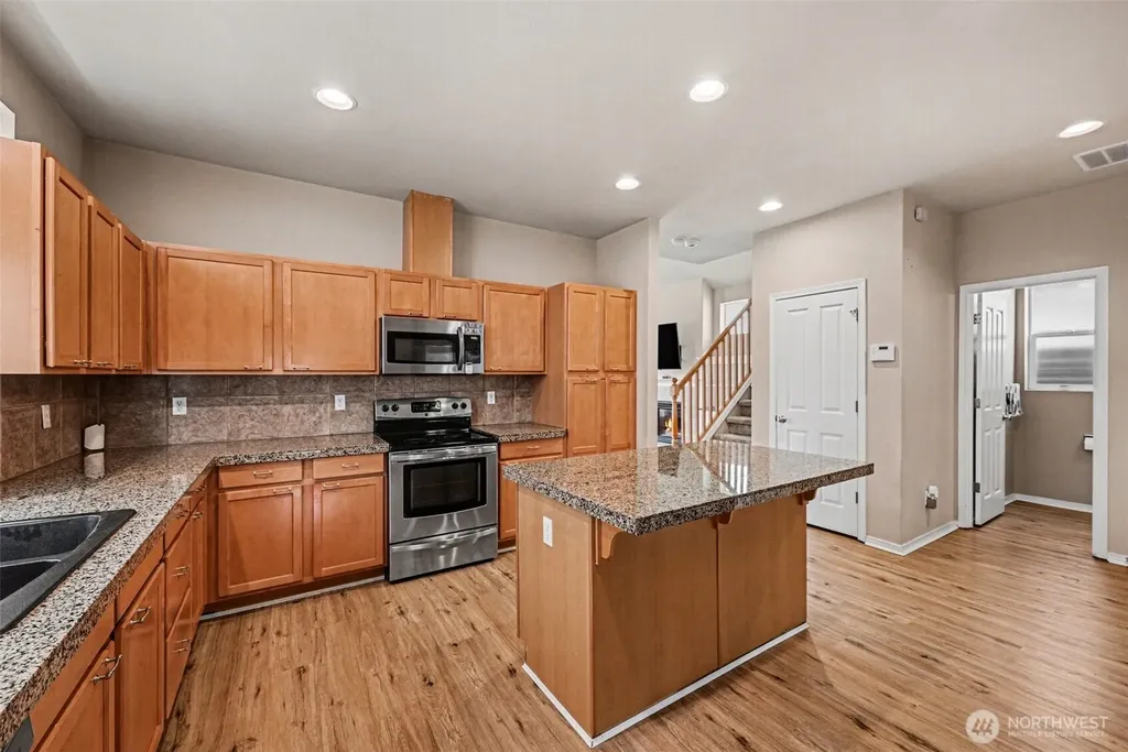 6650 Francis Avenue SE Auburn WA 98092