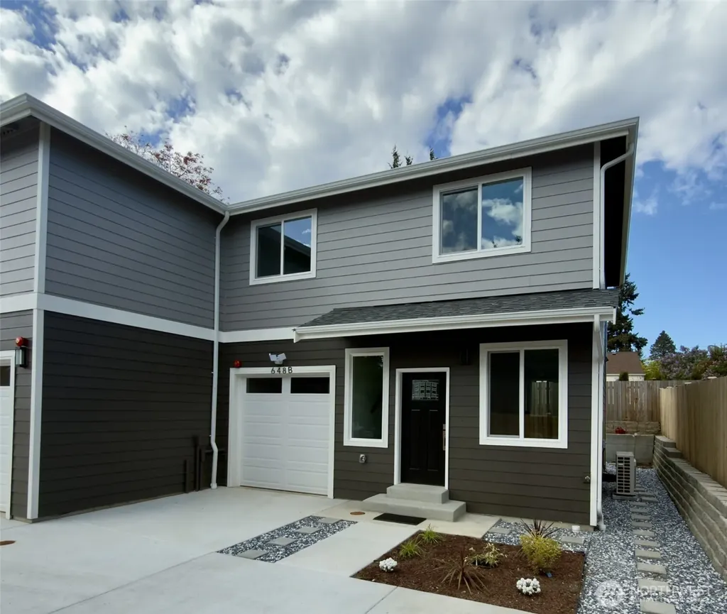 648 SW 139th Street Burien WA 98166