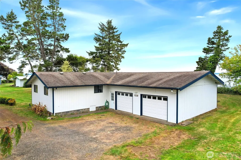 1968 State Route 105 Aberdeen WA 98520