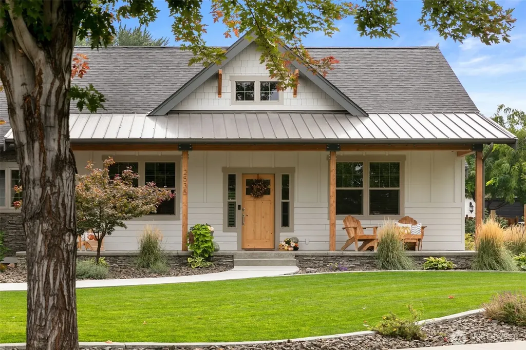 2535 Tuscany Lane Malaga WA 98828