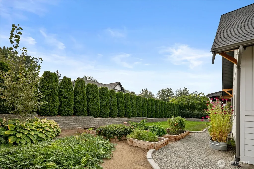 2535 Tuscany Lane Malaga WA 98828