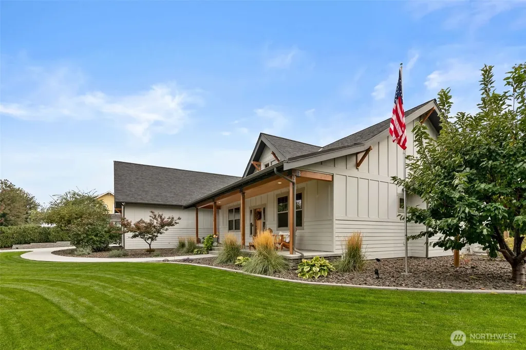 2535 Tuscany Lane Malaga WA 98828