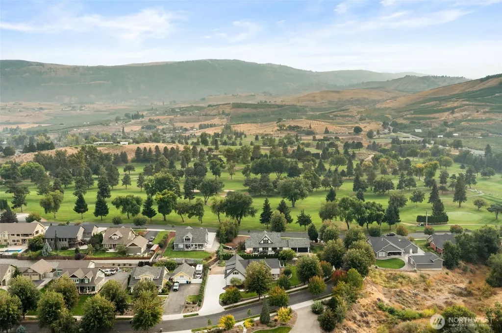 2535 Tuscany Lane Malaga WA 98828